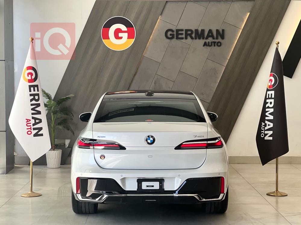 بی ئێم دەبڵیو سیریەس 7